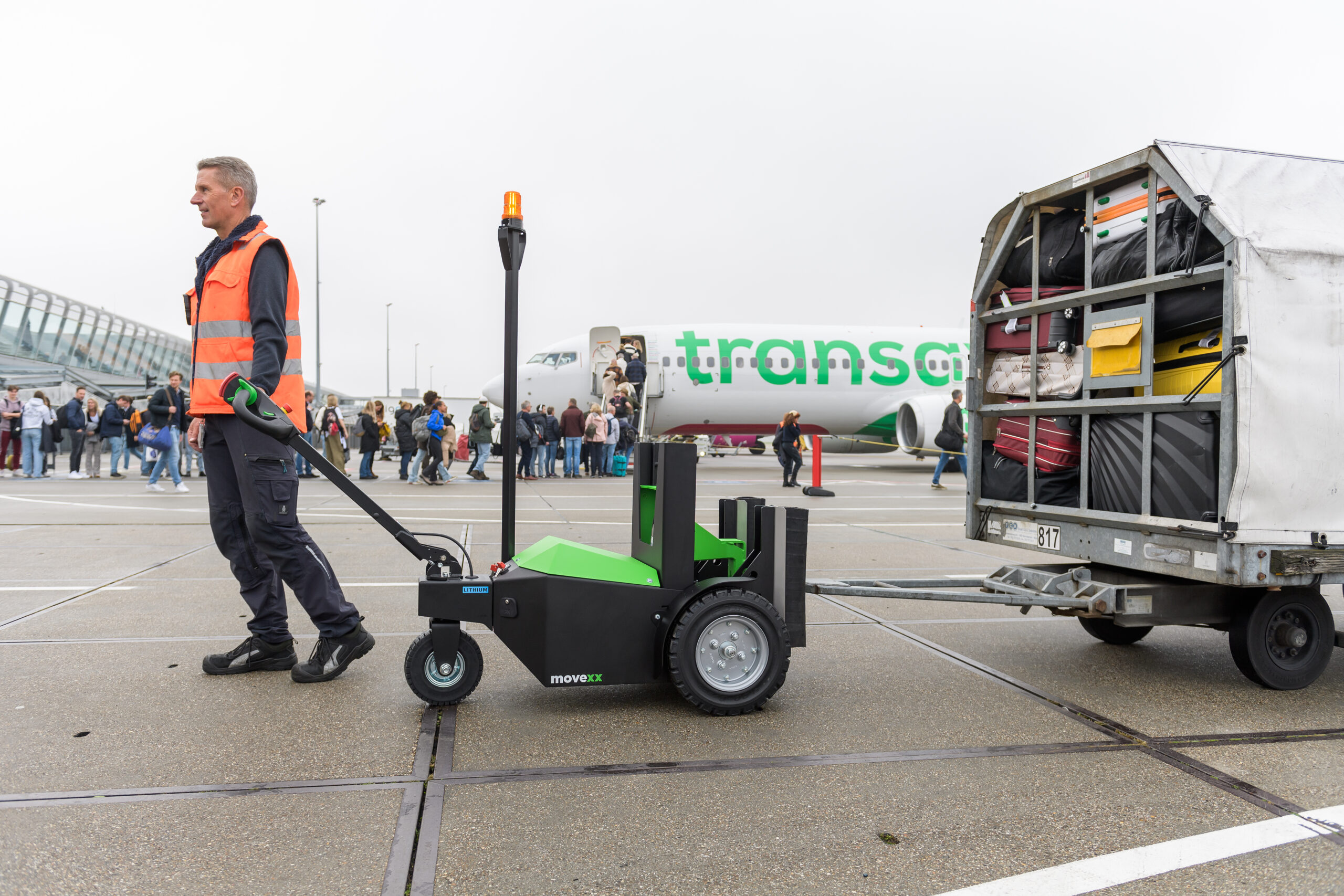 Innovations in Baggage Tugs: Enhancing Efficiency and Safety