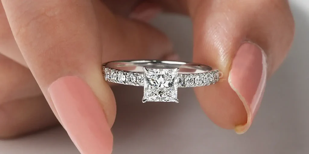 How to Pick the Ideal Princess Cut Diamond Ring: An Overview for Purchasers
