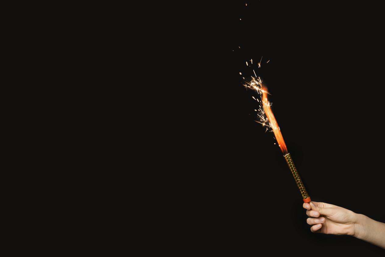 How To Use the Fireball Magic Wand Safely?