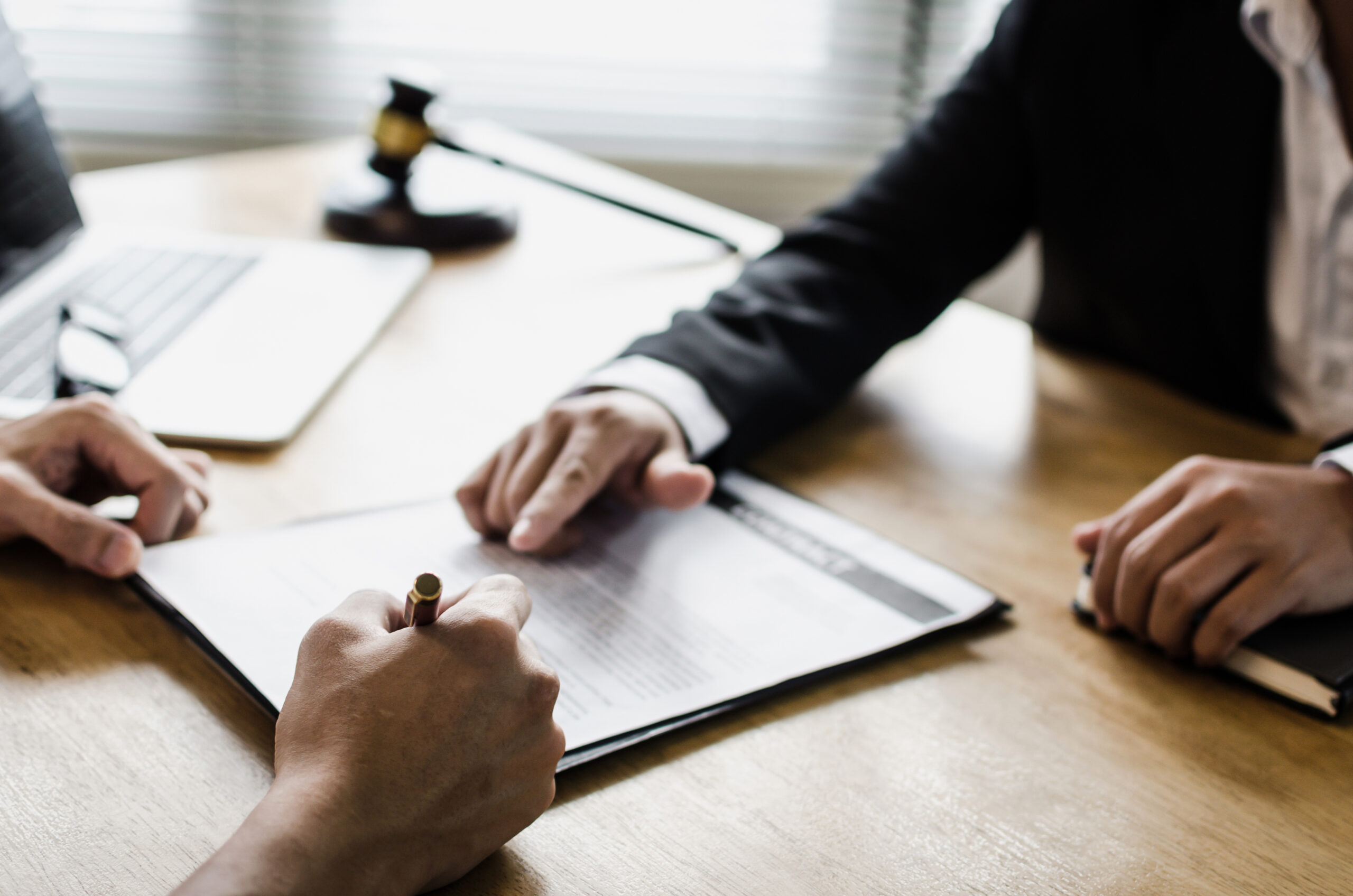 5 Reasons You Need a Real Estate Attorney