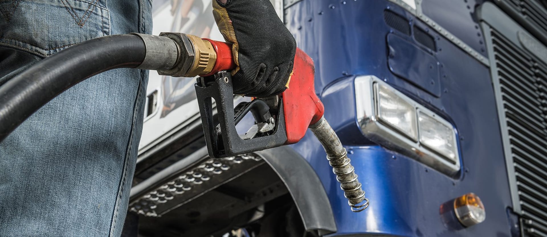 Cost-Saving Benefits of Using Real-Time Fuel Monitoring Systems