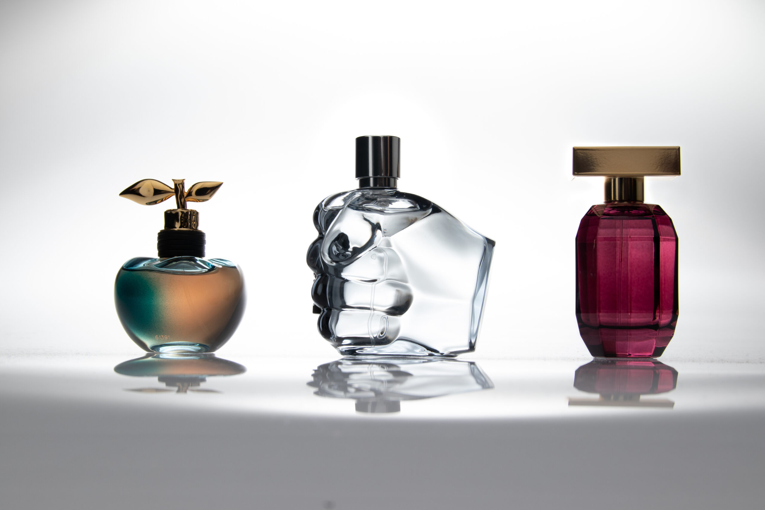 Scent Stories: A Comparison of Dossier and Alt’s Unique Fragrances