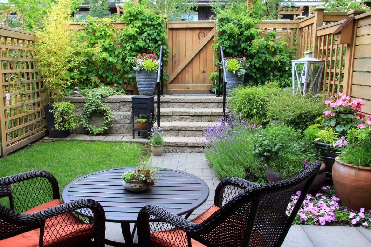 Transforming Your Outdoor Space: Tips for a Stunning Garden