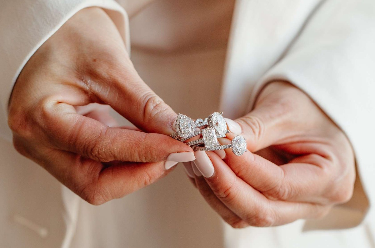 Choosing the Perfect Engagement Ring: A Comprehensive Guide