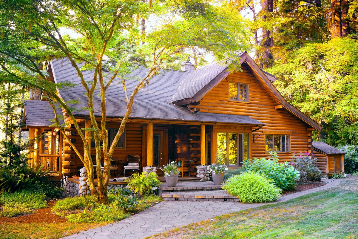 Log Cabin Homes Can Mean Ongoing Maintenance