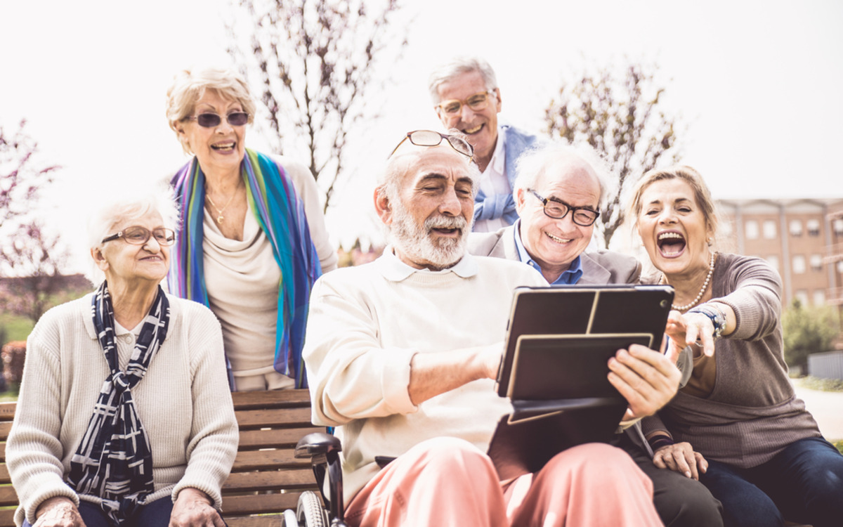 Finding Purpose in Community Living: How Seniors Stay Engaged and Active