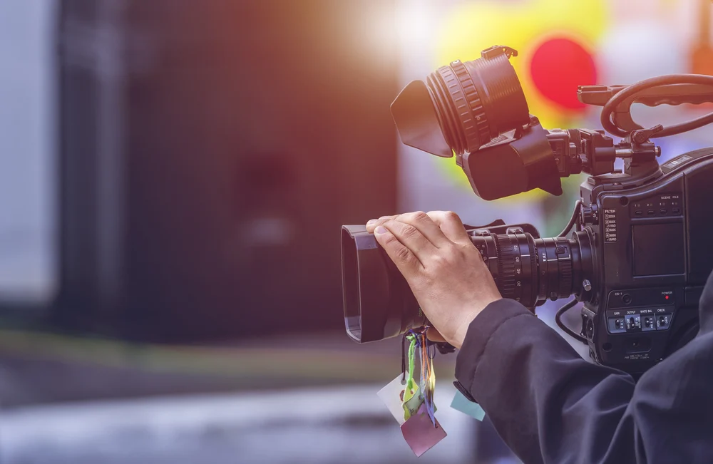 Creating Cinematic Memories: The Value of a Professional Videographer in Dubai