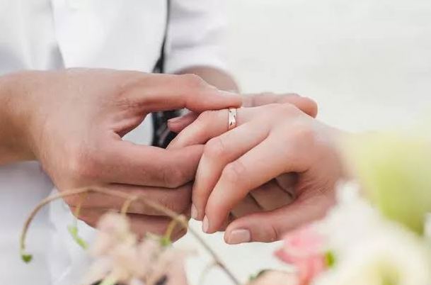 How To Get Wedding Ready: Top Health Tips For Brides And Grooms