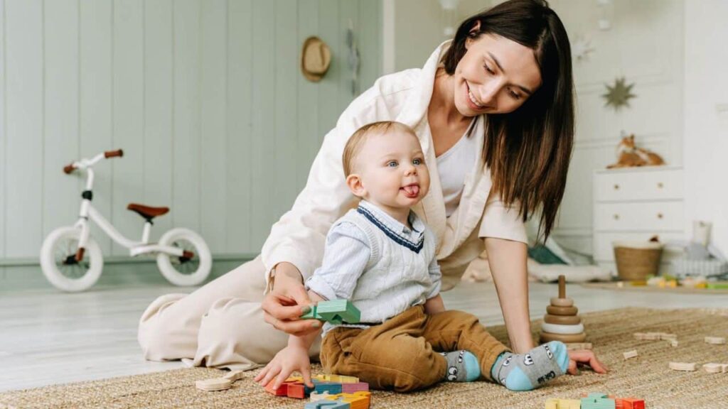Navigating Parenthood with Confidence: Your Guide to FamousParentings.com